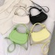 This is a new solid color chain underarm bag for women in the autumn of 2022. It's stylish and versatile. It's a single-shoulder crossbody bag