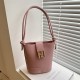 Wholesale fashionable hand-held bucket bags, women's bags, 2025 spring new styles, light luxury and stylish single-shoulder bags, internet-famous and trendy crossbody bags Wholesale fashionable hand-held bucket bags, women's bags, 2025 spring new styles, light luxury and stylish single-shoulder bags, internet-famous and trendy crossbody bags