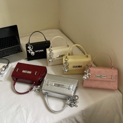 Wholesale Korean-style light luxury hand-held small square bags for women, 2025 summer new high-end quality single-shoulder bags, and commuter crossbody bags