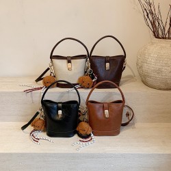 Trendy and fashionable bucket bag, a new cross-border and stylish solid-color handbag for women in autumn and winter, with a high-quality single-shoulder crossbody bag