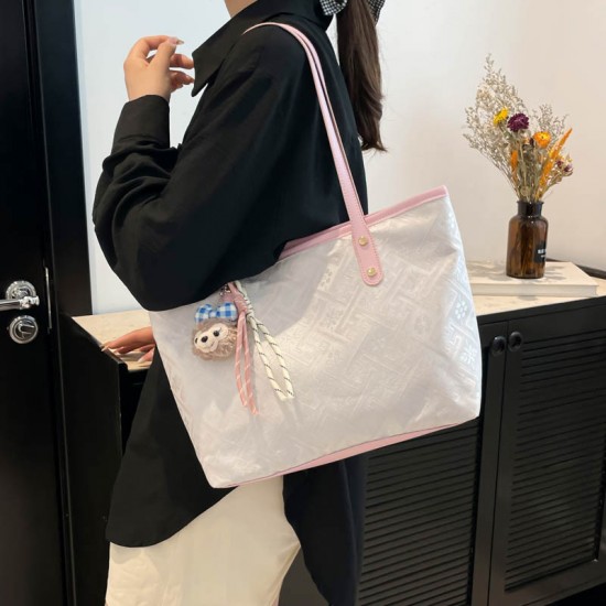 Wholesale ethnic-style hand-held tote bags for women, 2025 summer new models, color-matching, versatile single-shoulder bags, large-capacity underarm bags Wholesale ethnic-style hand-held tote bags for women, 2025 summer new models, color-matching, versatile single-shoulder bags, large-capacity underarm bags