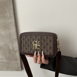 Wholesale of Japanese minimalist retro small square bags for women in Spring 2025, light luxury single-shoulder bags and high-end crossbody bags