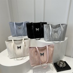The high-end Tote bag for women in 2024, a versatile and fashionable commuting handbag, is a trendy large-capacity single-shoulder bag for going out