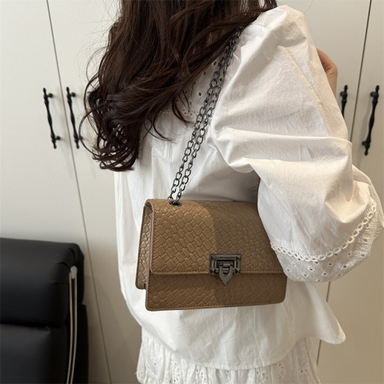 Wholesale braided small square women's bags, 2025 summer new fashion lock button single-shoulder underarm bags, chain crossbody bags Wholesale braided small square women's bags, 2025 summer new fashion lock button single-shoulder underarm bags, chain crossbody bags
