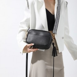 Cross-border popular casual new fashion, small square bag, women's 2023 winter embroidered double shoulder strap, single shoulder crossbody bag