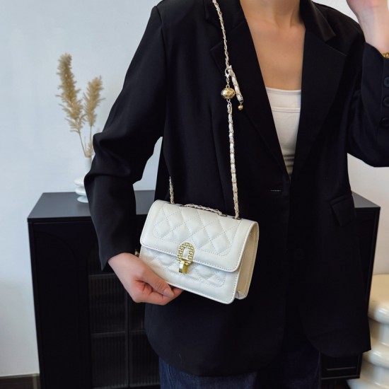 Korean-style diamond-shaped chain bag for women, 2025 summer new fashion and simple small square bag, niche design single-shoulder bag