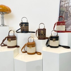 Wholesale Korean version personalized color-blocking hand-held bucket bags, women's bags, 2025 summer new patchwork single-shoulder bags, commuting crossbody bags