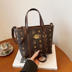 The new 2024 autumn and winter women's light luxury texture hand-held tote bag is a fashionable and high-end single-shoulder bag and a trendy commuting crossbody bag