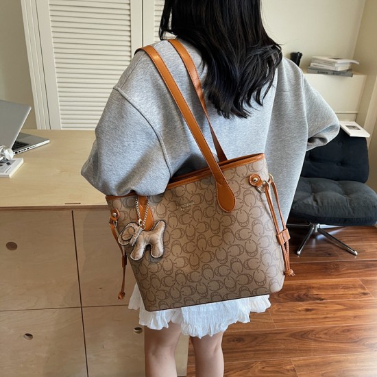 Wholesale high-end hand-held tote bags for women, 2025 summer new large-capacity single-shoulder bags, color-blocking commuter underarm bags