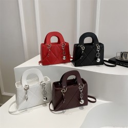 Wholesale high-end diamond-shaped hand-held small square women's bags, 2025 summer new light luxury single-shoulder bags, trendy crossbody bags