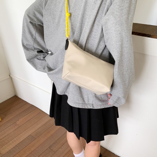Wholesale Japanese minimalist style hand-held gold coin bags, women's bags, 2025 summer new fashion single-shoulder bags, and trendy crossbody bags Wholesale Japanese minimalist style hand-held gold coin bags, women's bags, 2025 summer new fashion single-shoulder bags, and trendy crossbody bags