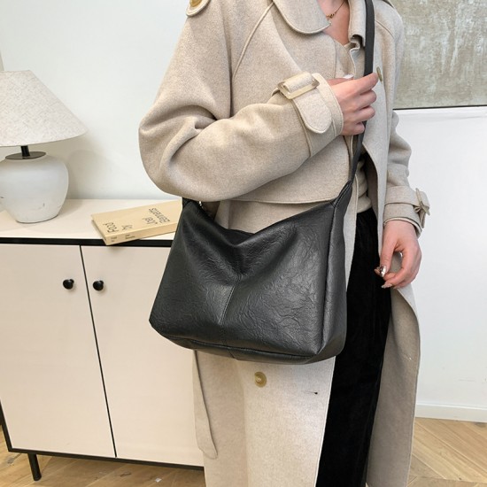 Cross-border high-end, niche retro tote bag for women, new Winter 2024 collection, versatile single-shoulder bag, trendy large-capacity crossbody bag