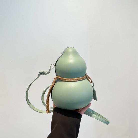 Cross-border wholesale of niche design gourd-shaped women's bags, 2025 spring new fashion single-shoulder bags, and high-quality crossbody bags Cross-border wholesale of niche design gourd-shaped women's bags, 2025 spring new fashion single-shoulder bags, and high-quality crossbody bags