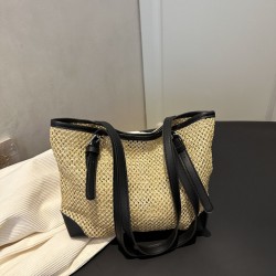 Wholesale Japanese Harajume-style hand-held tote bags for women in the summer of 2025, with contrasting colors and perforated single-shoulder bags, trendy underarm bags