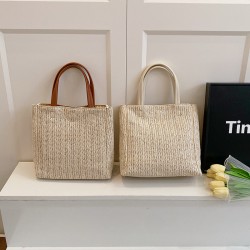 Wholesale fashionable straw-woven small square women's bags, 2025 spring new collection of color-blocking light luxury handbags, trendy and trendy beach bags