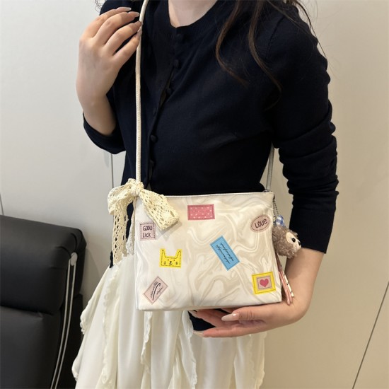 Wholesale fashionable and cute cartoon hand-held small square bags for women, 2025 spring new sweet style single-shoulder bags and trendy crossbody bags Wholesale fashionable and cute cartoon hand-held small square bags for women, 2025 spring new sweet style single-shoulder bags and trendy crossbody bags