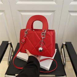 Wholesale high-end diamond-shaped hand-held small square women's bags, 2025 summer new light luxury single-shoulder bags, trendy crossbody bags