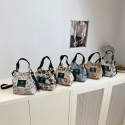 Wholesale sweet style hand-held bucket bags for women, 2025 summer new fashion floral single-shoulder bags, trendy crossbody bags