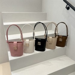 Wholesale fashionable hand-held bucket bags, women's bags, 2025 spring new styles, light luxury and stylish single-shoulder bags, internet-famous and trendy crossbody bags