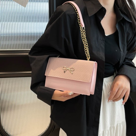 Wholesale fashionable and light luxury small square women's bags, 2025 spring new style bow lock single-shoulder bags, trendy chain crossbody bags Wholesale fashionable and light luxury small square women's bags, 2025 spring new style bow lock single-shoulder bags, trendy chain crossbody bags