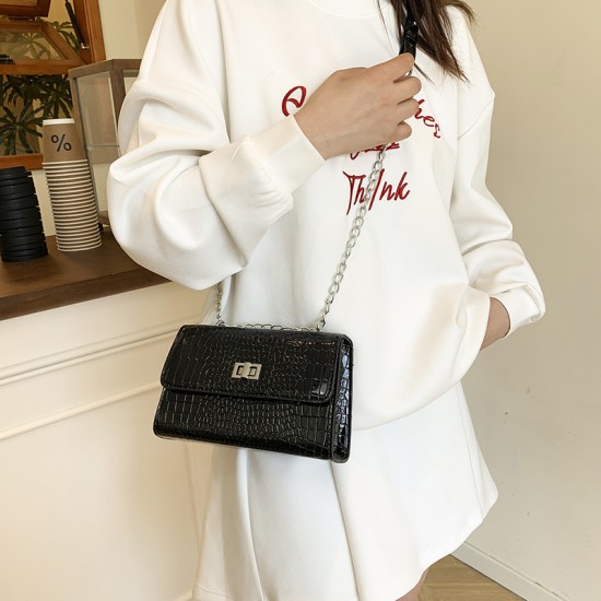 Wholesale French light luxury crocodile print hand-held small square women's bags, 2025 summer new fashion chain single-shoulder crossbody bags Wholesale French light luxury crocodile print hand-held small square women's bags, 2025 summer new fashion chain single-shoulder crossbody bags