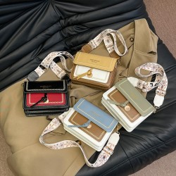 Fashionable embroidered thread color-blocking small square bag for women's 2024 winter new light luxury versatile single-shoulder bag with a sense of high-end wide crossbody bag