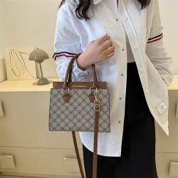 Cross-border ins niche trend single-shoulder crossbody bag for women 2023 summer: Fashionable and simple vintage checkered handbag
