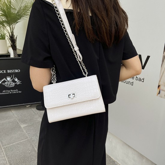 Wholesale French light luxury crocodile print hand-held small square women's bags, 2025 summer new fashion chain single-shoulder crossbody bags Wholesale French light luxury crocodile print hand-held small square women's bags, 2025 summer new fashion chain single-shoulder crossbody bags
