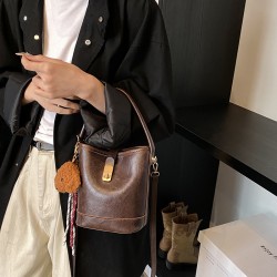 Trendy and fashionable bucket bag, a new cross-border and stylish solid-color handbag for women in autumn and winter, with a high-quality single-shoulder crossbody bag