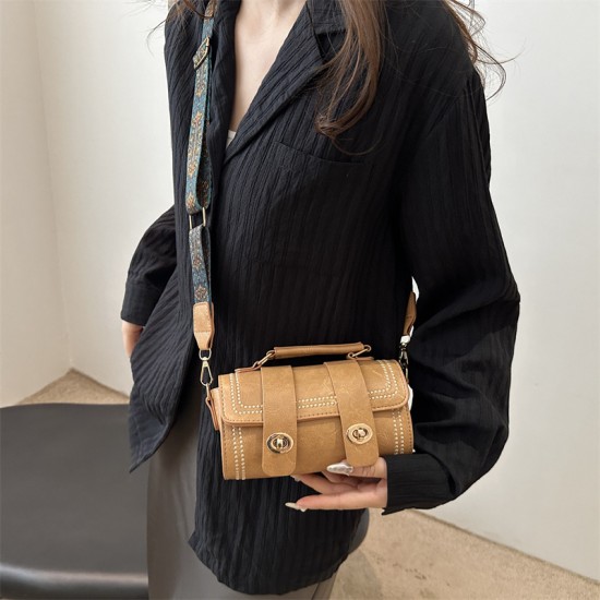 High-end retro fashion women's handbag, 2024 summer new style light luxury lock button single-shoulder bag, crossbody baguette bag