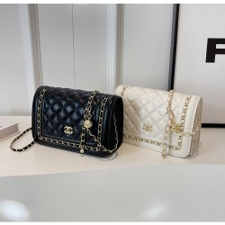 French retro checkered small square bag for women, 2024 Summer new light luxury versatile single-shoulder bag, commuting crossbody bag, chain bag