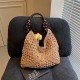 Wholesale French simple casual hand-held small handbags, women's bags, 2025 summer new woven single-shoulder bags, and casual underarm bags Wholesale French simple casual hand-held small handbags, women's bags, 2025 summer new woven single-shoulder bags, and casual underarm bags