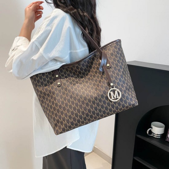 Wholesale niche versatile hand-held tote bags for women, new spring 2025 models, large-capacity single-shoulder bags, and high-end underarm bags Wholesale niche versatile hand-held tote bags for women, new spring 2025 models, large-capacity single-shoulder bags, and high-end underarm bags