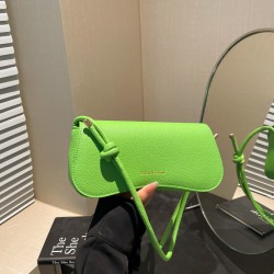 Wholesale French niche hand-held small square bags for women, 2025 summer new styles, personalized and beautiful single-shoulder bags, and commuting crossbody bags