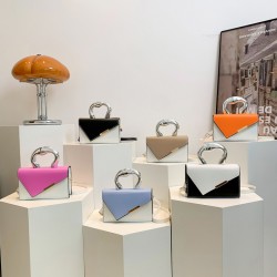 French niche design bright handle handbag for women, 2024 summer new fashion color-blocking single-shoulder bag, commuting crossbody bag
