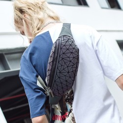 2024 new cross-border waist bag, fashionable sports chest bag, European and American outdoor sports waist bag, luminous diamond pattern men's waist bag