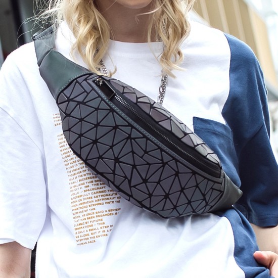 2024 new cross-border waist bag, fashionable sports chest bag, European and American outdoor sports waist bag, luminous diamond pattern men's waist bag