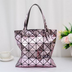 2021 New Style of women's Bag, Laser Shooter handbag, diamond-shaped European and American style, folding hand bag, shoulder bag, Guangzhou women's bag cross-border.
Summer new diamond-shaped backpacks, European and American large-capacity luminous backpa