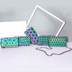 Winter diamond-shaped small square bags for women, luminous gradient color stitching women's bags, niche chain style crossbody bags in stock for wholesale