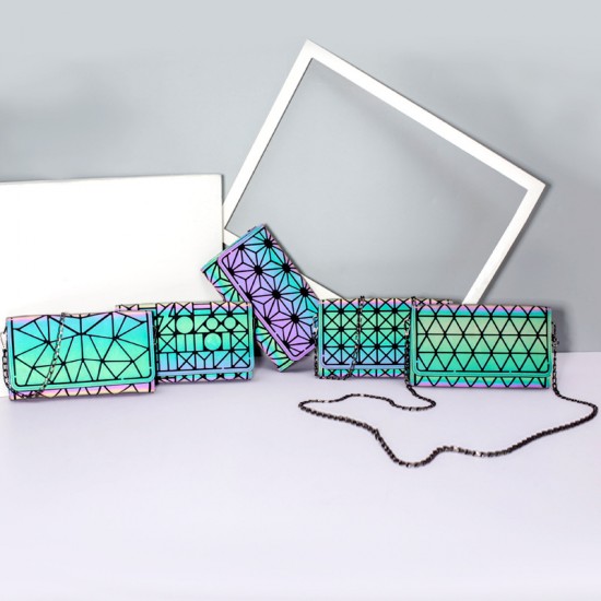 Winter diamond-shaped small square bags for women, luminous gradient color stitching women's bags, niche chain style crossbody bags in stock for wholesale Winter diamond-shaped small square bags for women, luminous gradient color stitching women's bags, niche chain style crossbody bags in stock for wholesale