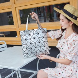 The 2024 new women's bag from Japan and South Korea is fashionable and simple, featuring a versatile geometric diamond-shaped tote bag