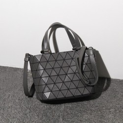 Japanese geometric versatile single-shoulder bag, large-capacity matte crystal bag, fashionable diamond-shaped hand-held crossbody bucket bag