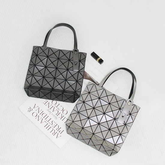 2024 limited edition new phantom color, charming Little Square Box with color nails, matte geometric diamond-shaped bag, hand bag, shoulder bag for women 2024 limited edition new phantom color, charming Little Square Box with color nails, matte geometric diamond-shaped bag, hand bag, shoulder bag for women