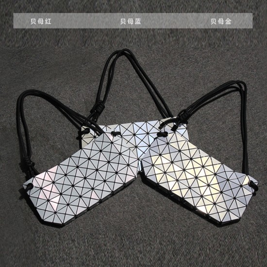 2024 new Japanese geometric diamond-shaped tofu bag, simple and versatile handbag, drawstring single-shoulder crossbody women's bag 2024 new Japanese geometric diamond-shaped tofu bag, simple and versatile handbag, drawstring single-shoulder crossbody women's bag