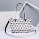 New styles of Japanese and Korean women's bags for autumn and winter 2021, featuring fashionable and simple single-shoulder crossbody bags and large-capacity tote bags, custom-made New styles of Japanese and Korean women's bags for autumn and winter 2021, featuring fashionable and simple single-shoulder crossbody bags and large-capacity tote bags, custom-made