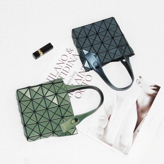 2024 limited edition new phantom color, charming Little Square Box with color nails, matte geometric diamond-shaped bag, hand bag, shoulder bag for women 2024 limited edition new phantom color, charming Little Square Box with color nails, matte geometric diamond-shaped bag, hand bag, shoulder bag for women