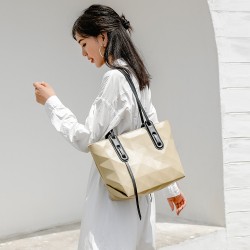 The 2024 new Geometric handbag, large-capacity diamond-shaped tote bag, simple and trendy commuting single-shoulder underarm women's bag