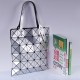 The 2024 new women's bag from Japan and South Korea is fashionable and simple, featuring a versatile geometric diamond-shaped tote bag The 2024 new women's bag from Japan and South Korea is fashionable and simple, featuring a versatile geometric diamond-shaped tote bag