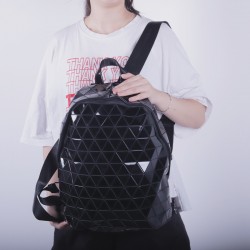 The 2024 new Japanese geometric bag, the same PU patent leather backpack for a lifetime, a couple's diamond-shaped backpack for both men and women