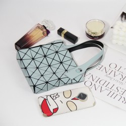 January limited edition mini handbag, 2024 new Japanese small square box checkered bag, fashionable diamond-shaped mobile phone bag